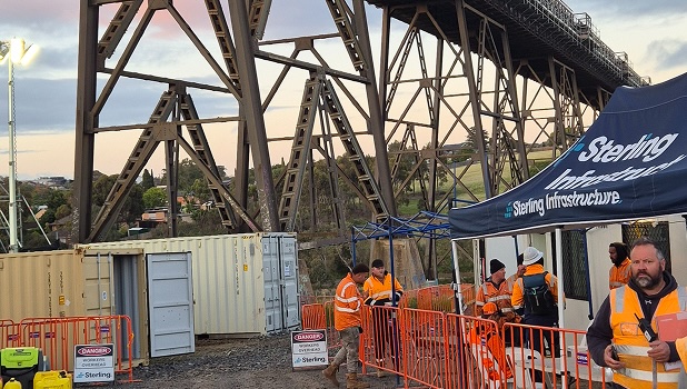 Live rail possession survey support for Moonee Ponds Creek Viaduct bridge upgrade